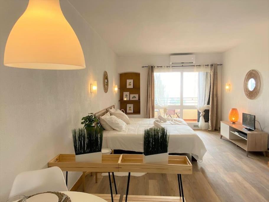 Studio With Great Sea View, Near The Beach, With Ac And Pools Albufeira Kültér fotó